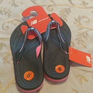 new balance solace flip flops